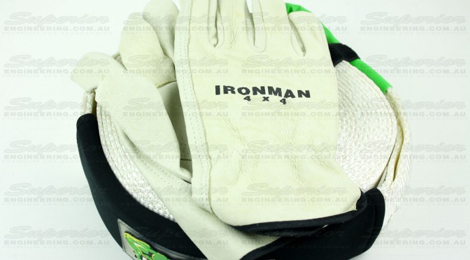 The recovery kit comes with a pair of super sturdy easy touch leather gloves